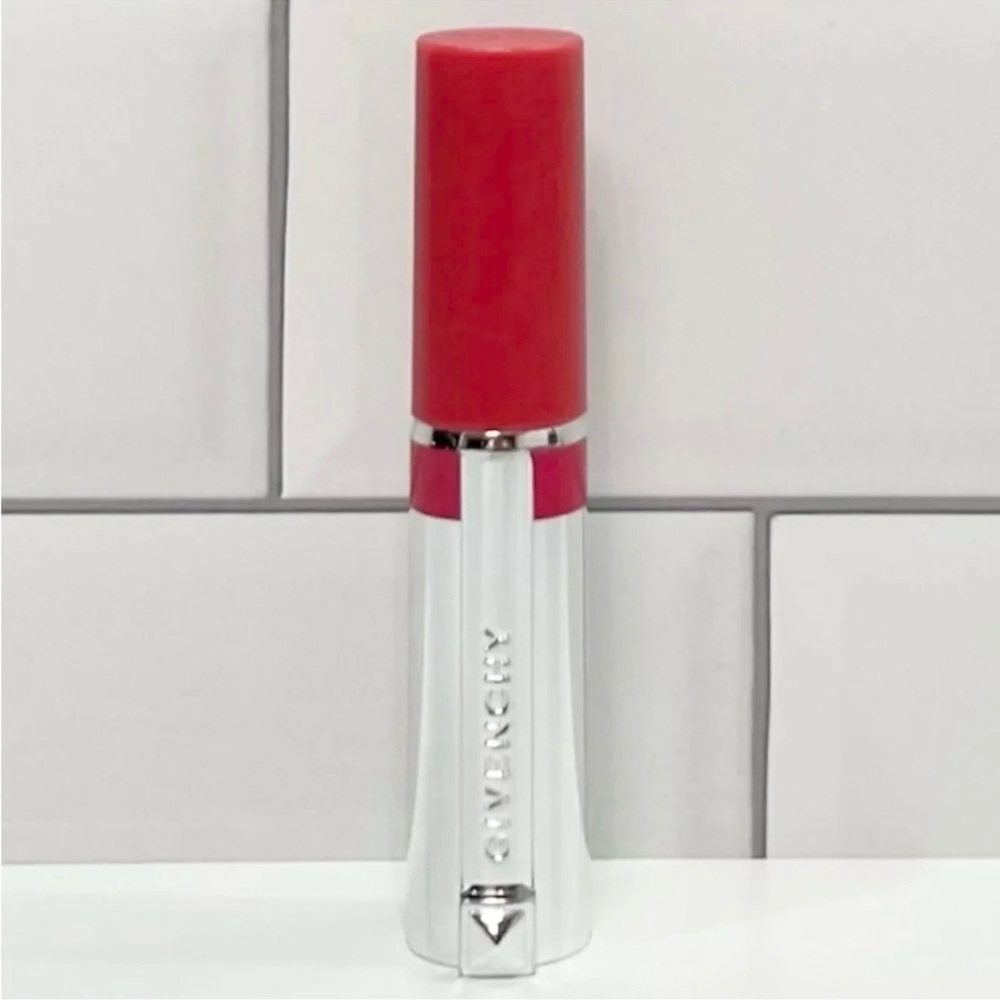 Givenchy 202 Rose Flanelle Liquid Lipstick